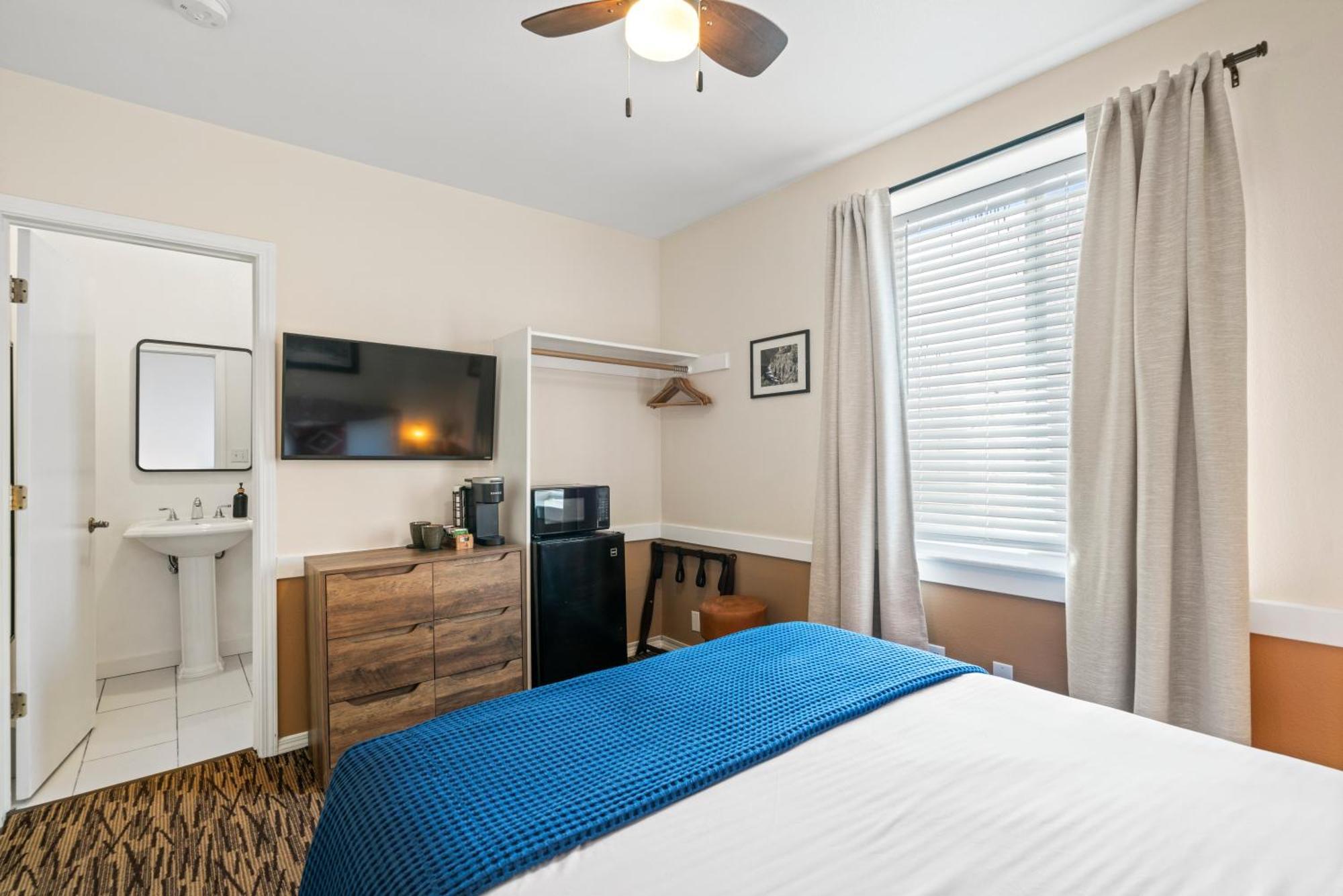 The Bent Elbow Hotel Silverton Bagian luar foto