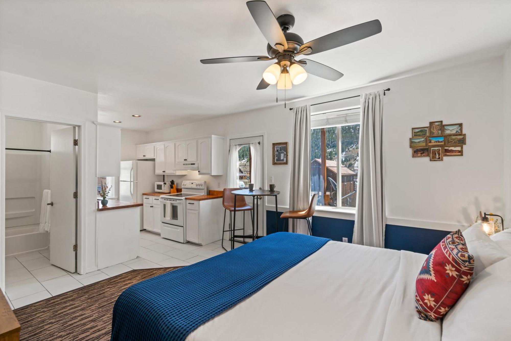 The Bent Elbow Hotel Silverton Bagian luar foto